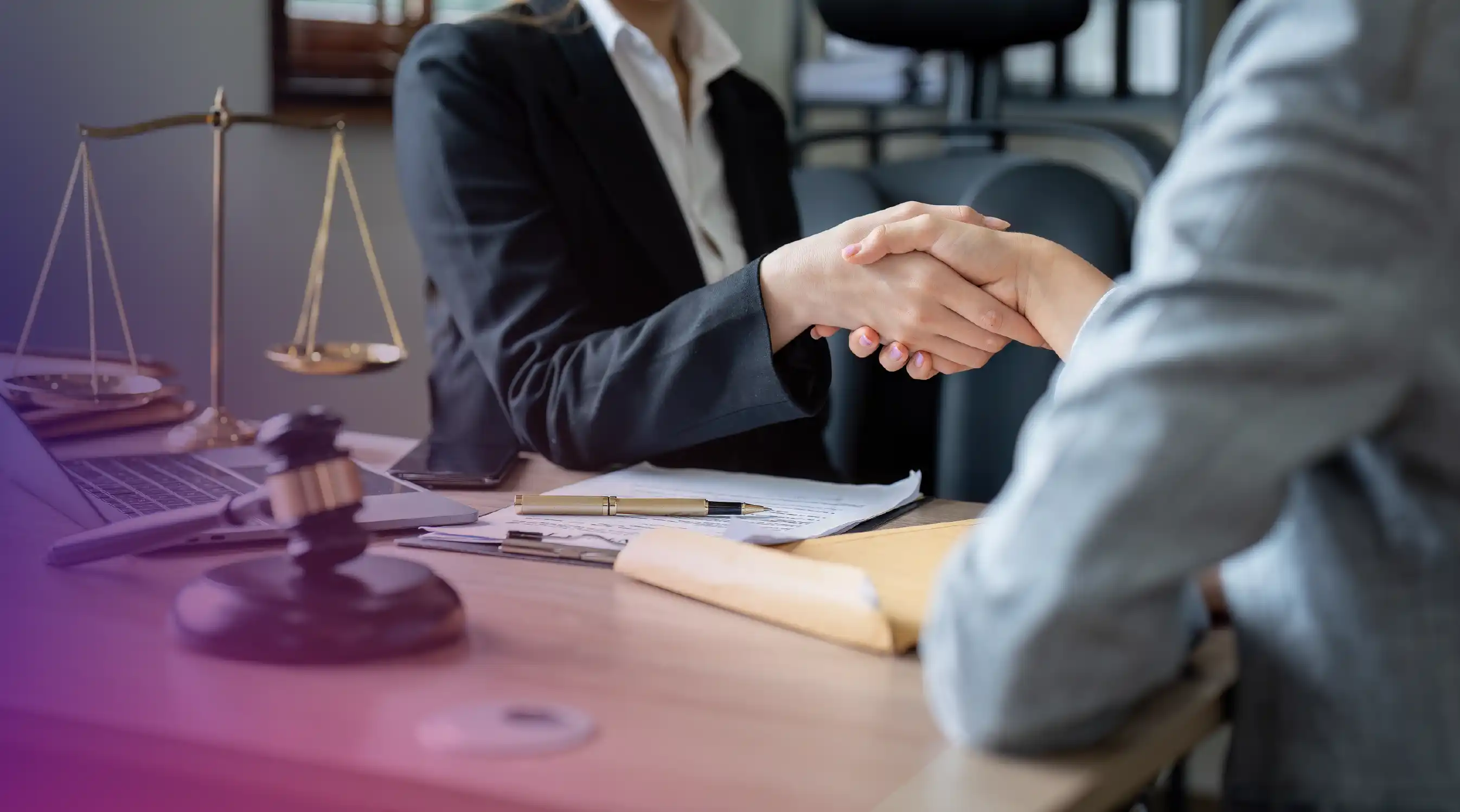 Abogado-cliente-conociendose