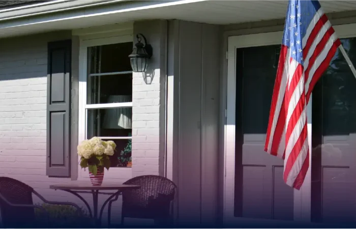 Casa-con-bandera-de-Estados-Unidos